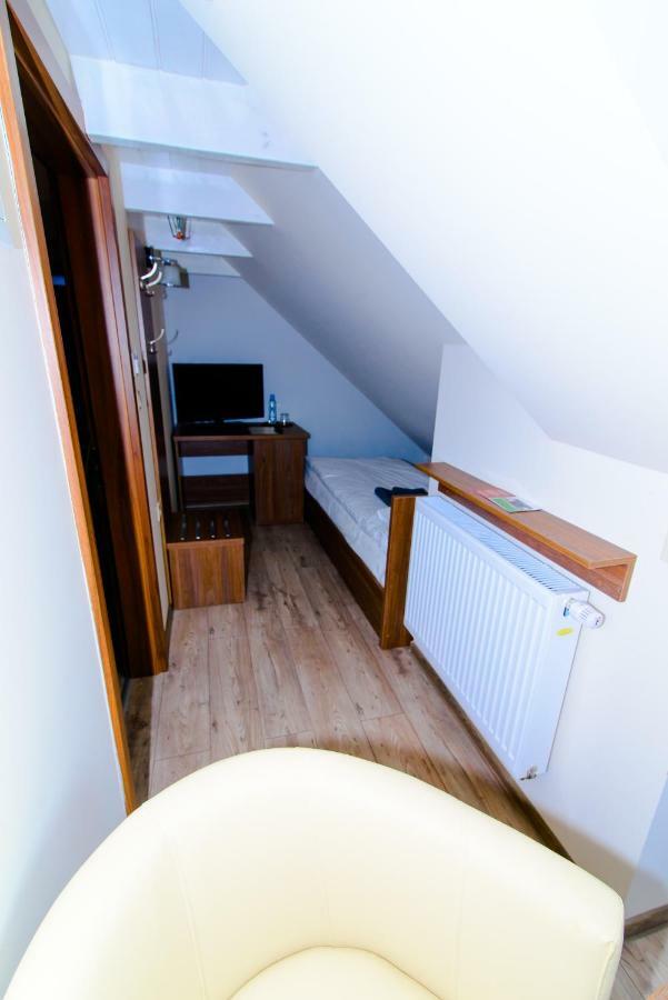 Noclegi Sobanskich Gniezno Exterior foto